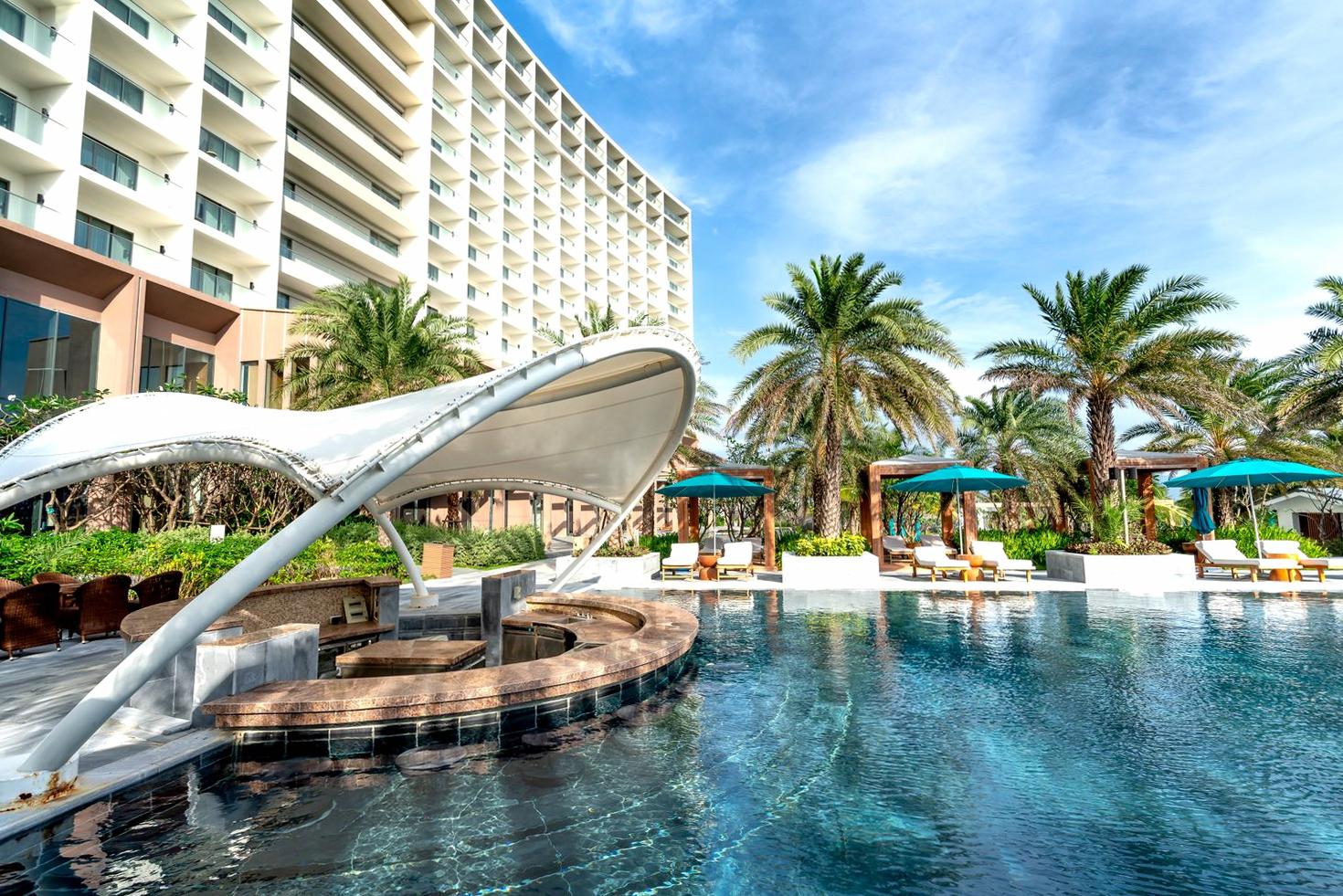 Resort Bar